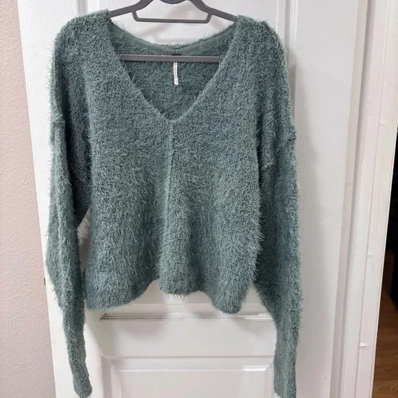 Free People Icing V-Neck Sweater in Spring Dust size XS - Picture 6 of 14